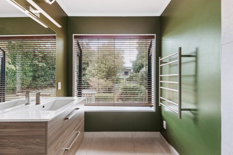 Photo of property in 116b Harbour View Road, Omokoroa, 3114