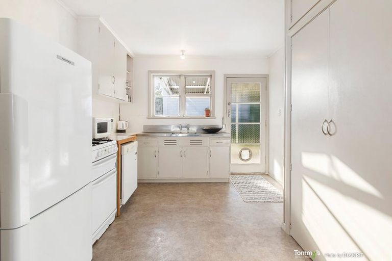 Photo of property in 16 Herald Street, Berhampore, Wellington, 6023