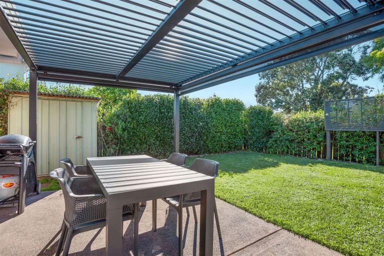 Photo of property in 1/25 Neil Avenue, Te Atatu Peninsula, Auckland, 0610