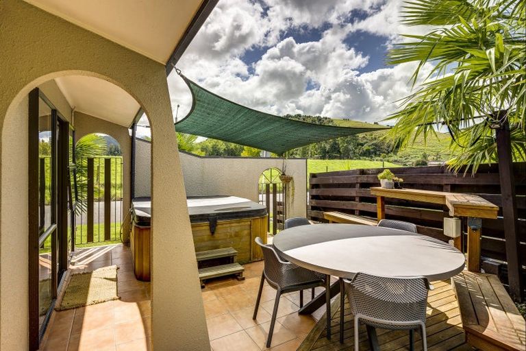 Photo of property in 17 Churchill Drive, Taradale, Napier, 4112