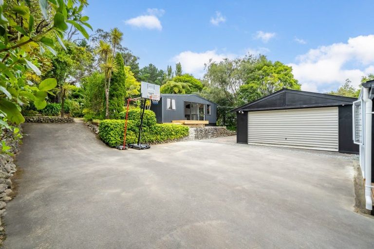 Photo of property in 6 Chatsworth Road, Silverstream, Upper Hutt, 5019