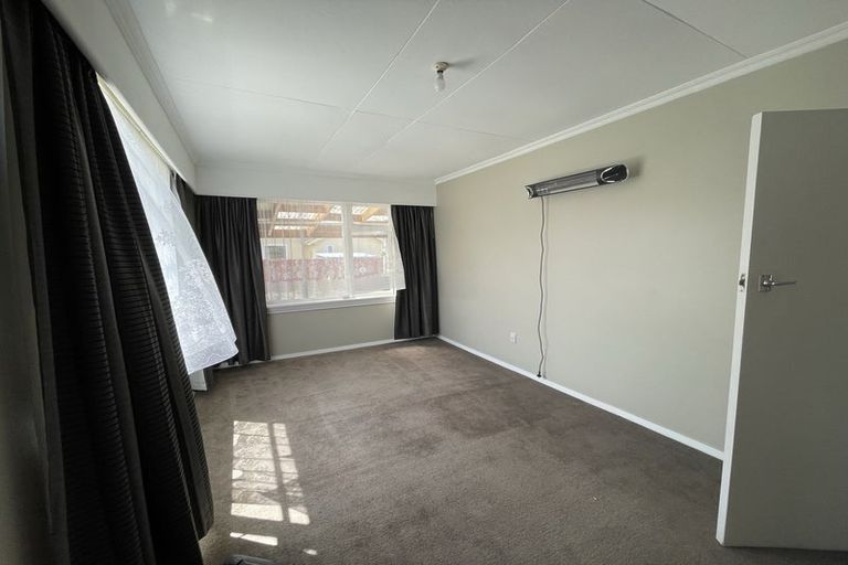 Photo of property in 16 Maude Street, Waimate, 7924