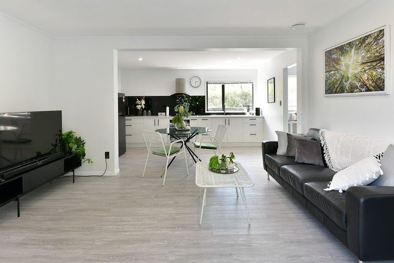 Photo of property in 16 Shelly Beach Road, Shelly Beach, Helensville, 0874