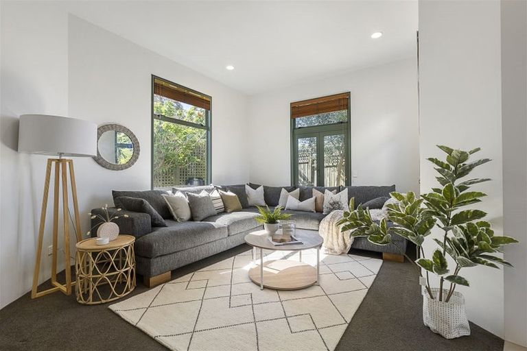 Photo of property in 3/51 Corunna Road, Milford, Auckland, 0620