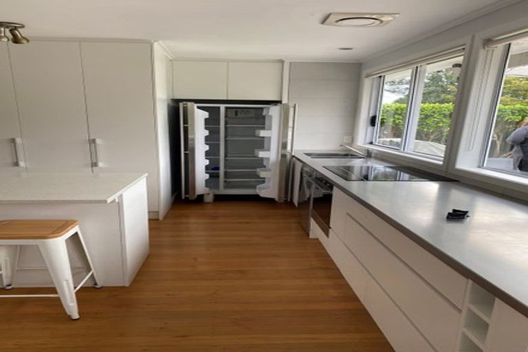 Photo of property in 4 Wharf Road, Te Atatu Peninsula, Auckland, 0610