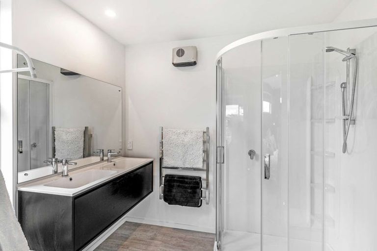 Photo of property in 8 John Raven Lane, Woodend, 7610