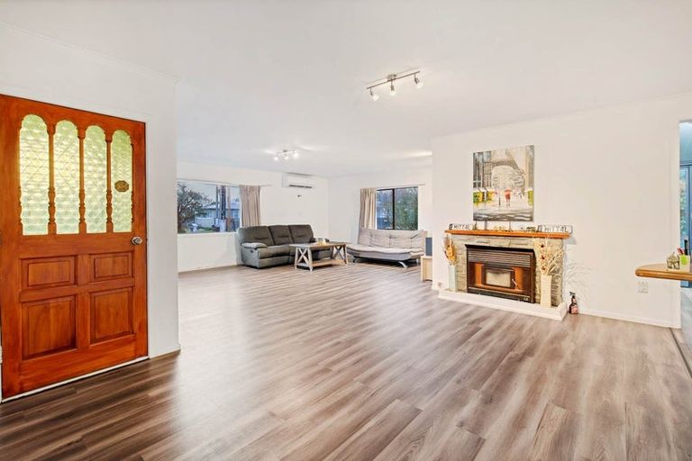 Photo of property in 24 Resolute Way, Papakura, 2110