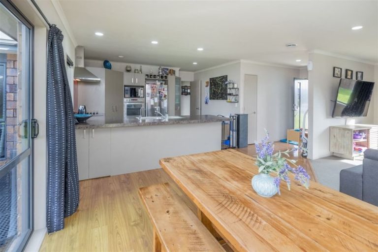 Photo of property in 16 Okarito Avenue, Levin, 5510