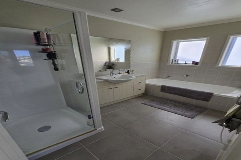 Photo of property in 11 Harwich Court, Gulf Harbour, Whangaparaoa, 0930
