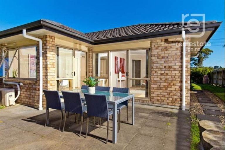 Photo of property in 112a Matipo Road, Te Atatu Peninsula, Auckland, 0610