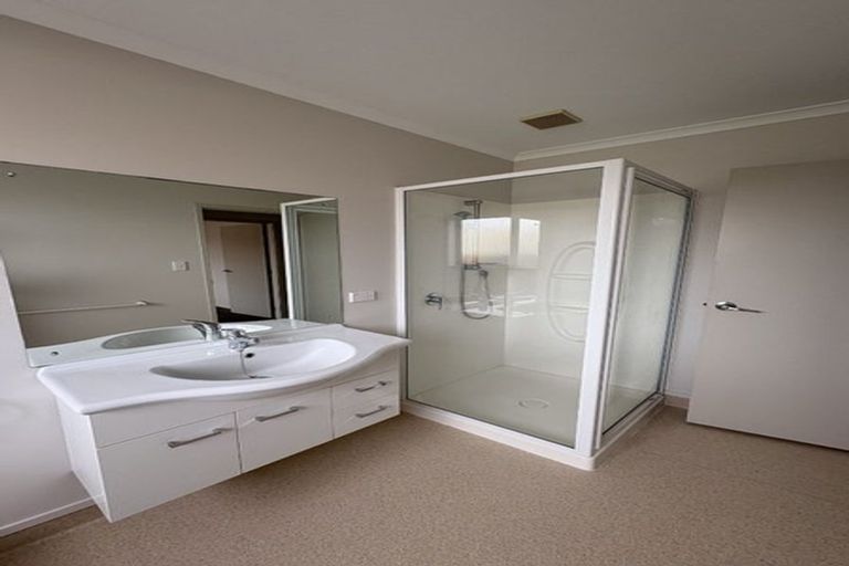 Photo of property in 17e Meeanee Road, Taradale, Napier, 4112