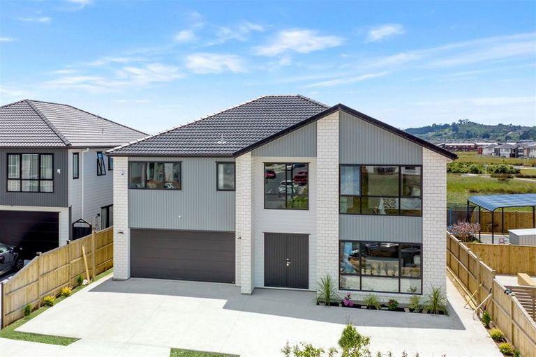 Photo of property in 96 Ksenia Drive, Flat Bush, Auckland, 2019