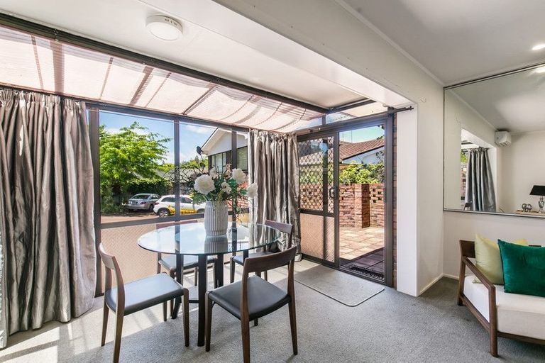 Photo of property in 2/83 Uxbridge Road, Cockle Bay, Auckland, 2014