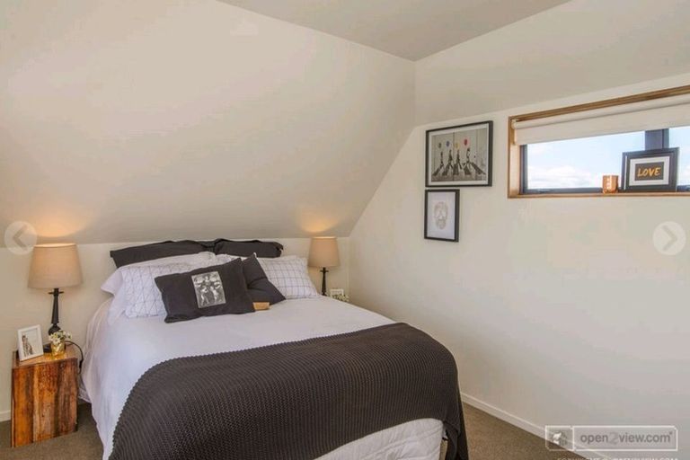 Photo of property in 4a Robieson Lane, Roseneath, Wellington, 6011