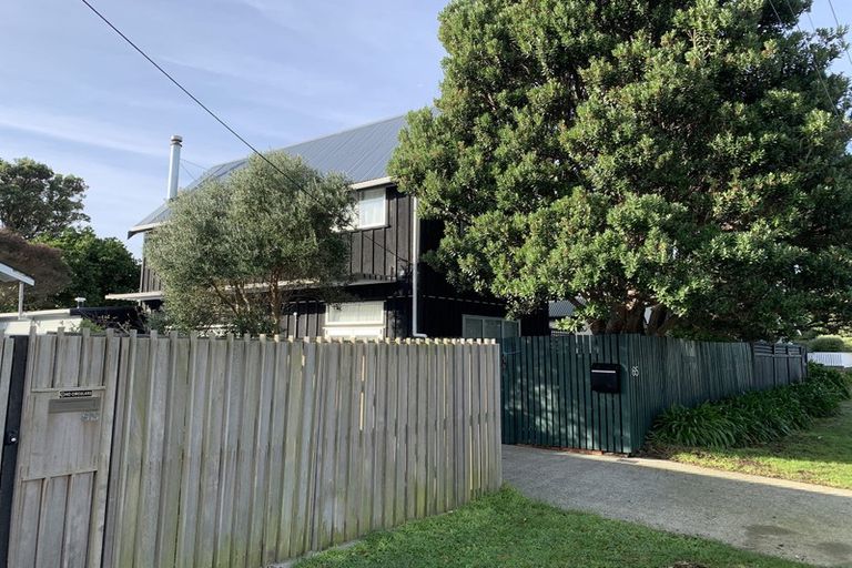 Photo of property in 65 Ludlam Street, Seatoun, Wellington, 6022