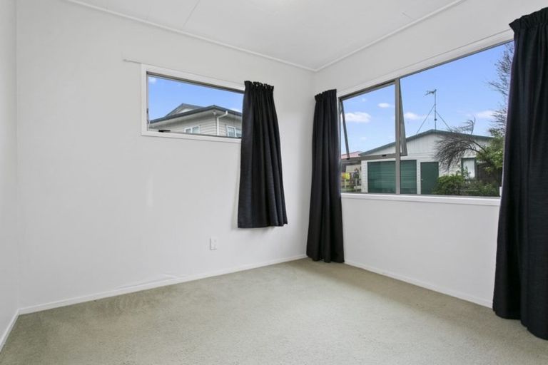 Photo of property in 8 Oxford Street, Tirau, 3410