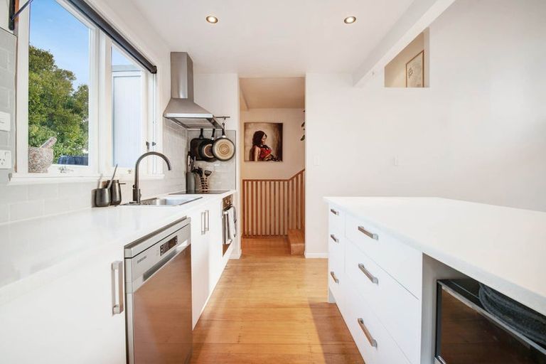 Photo of property in 1/29 Bruce Road, Glenfield, Auckland, 0629