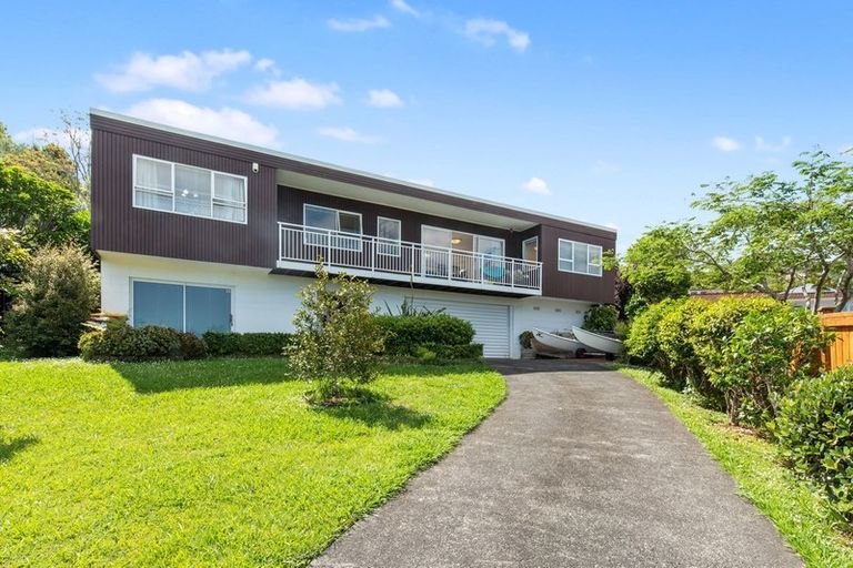 Photo of property in 94 Stapleford Crescent, Browns Bay, Auckland, 0630