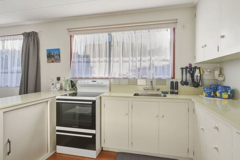 Photo of property in 11 Bell Crescent, Concord, Dunedin, 9018
