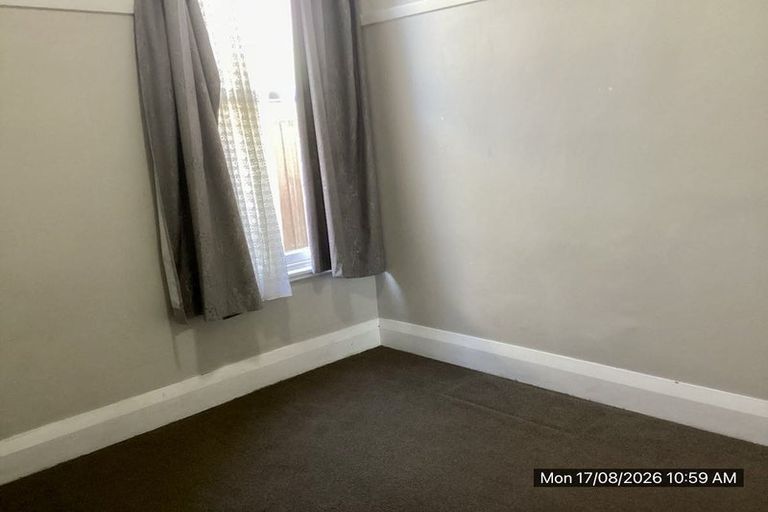 Photo of property in 3/12 Coopers Road, Dallington, Christchurch, 8061