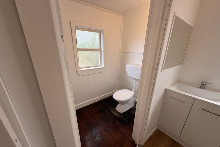 Photo of property in 24 Waldegrave Street, Palmerston North, 4410