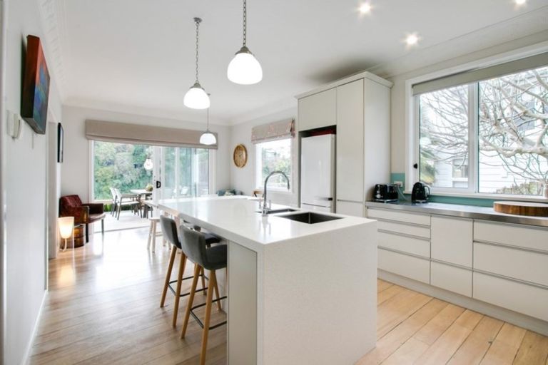 Photo of property in 7 Clyde Road, Bluff Hill, Napier, 4110