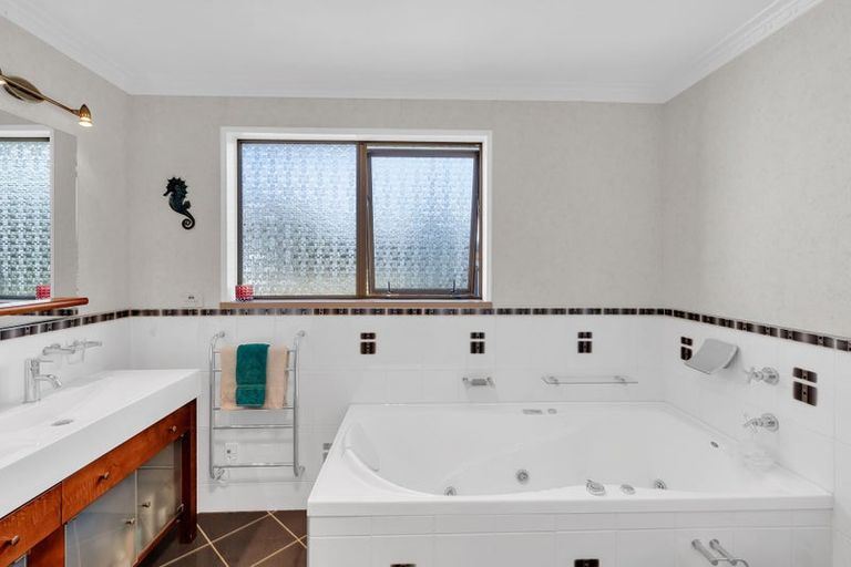 Photo of property in 3 Albion Street, Lumsden, 9793