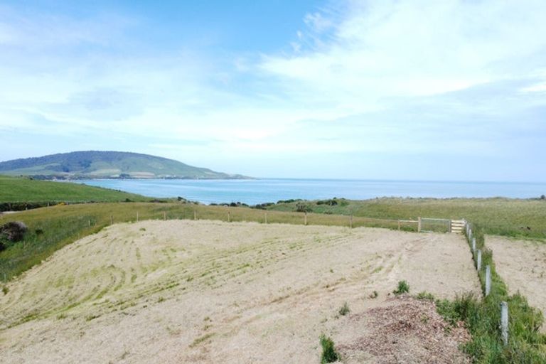 Photo of property in 19 Dudley Street, Orepuki, Riverton, 9881