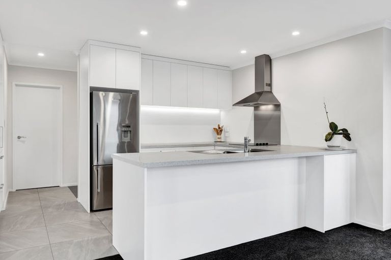 Photo of property in 9 Piharau Crescent, Hurdon, New Plymouth, 4310