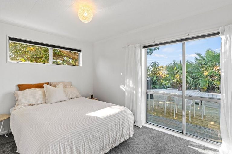 Photo of property in 219a Tukapa Street, Westown, New Plymouth, 4310