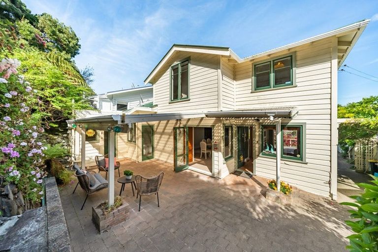 Photo of property in 309 Muritai Road, Eastbourne, Lower Hutt, 5013