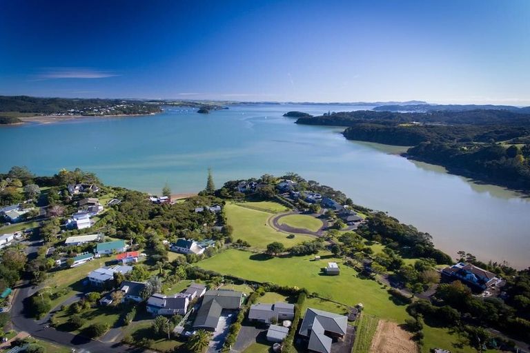 Photo of property in 3 James Clendon Place, Okiato, Russell, 0272