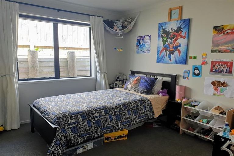 Photo of property in 37 Beachwood Drive, Hatfields Beach, Orewa, 0931