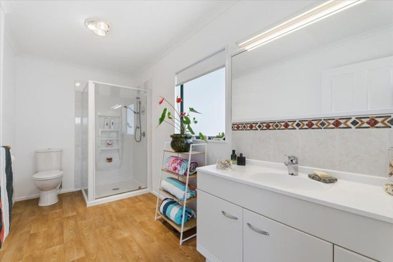 Photo of property in 72 Palm Beach Boulevard, Papamoa Beach, Papamoa, 3118