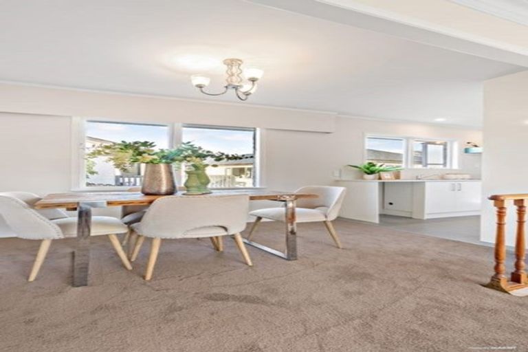 Photo of property in 1/12 Meadway, Sunnyhills, Auckland, 2010