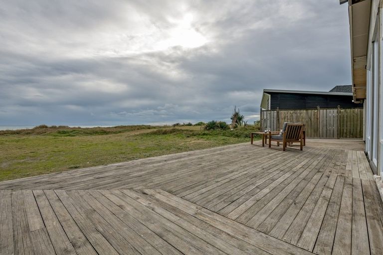 Photo of property in 18a Marine Parade South, Foxton Beach, Foxton, 4815