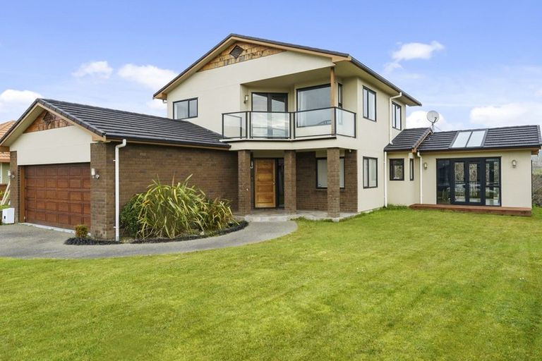 Photo of property in 106 Pacific Drive, Fitzherbert, Palmerston North, 4410