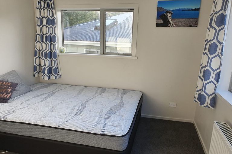 Photo of property in 18a Rarangi Way, Owhiro Bay, Wellington, 6023