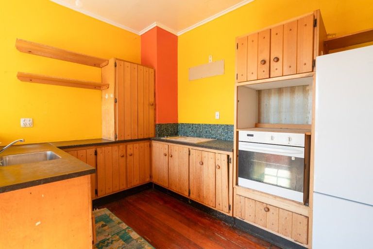 Photo of property in 9 Lipman Street, Mount Victoria, Wellington, 6011