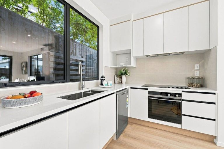 Photo of property in 12 Roseberry Avenue, Birkenhead, Auckland, 0626