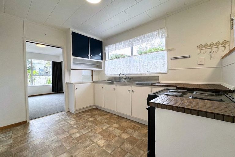 Photo of property in 94 Ferry Parade, Herald Island, Auckland, 0618