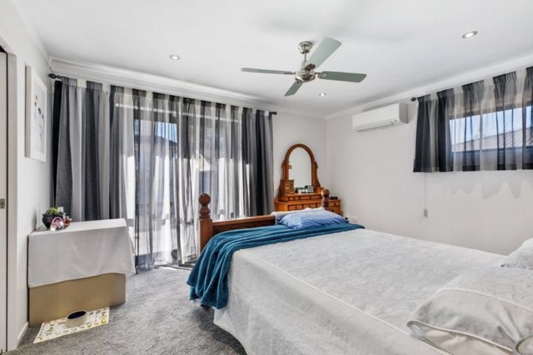 Photo of property in 2/59 Youngs Road, Papakura, 2110