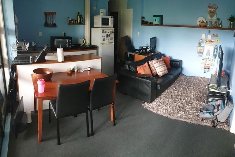 Photo of property in 9 Walnut Lane, Browns Bay, Auckland, 0630