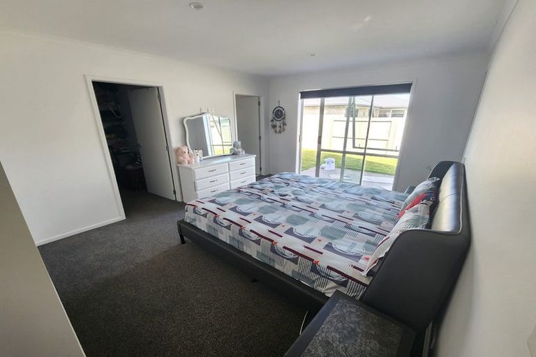 Photo of property in 19 Naeo Close, Papamoa Beach, Papamoa, 3118