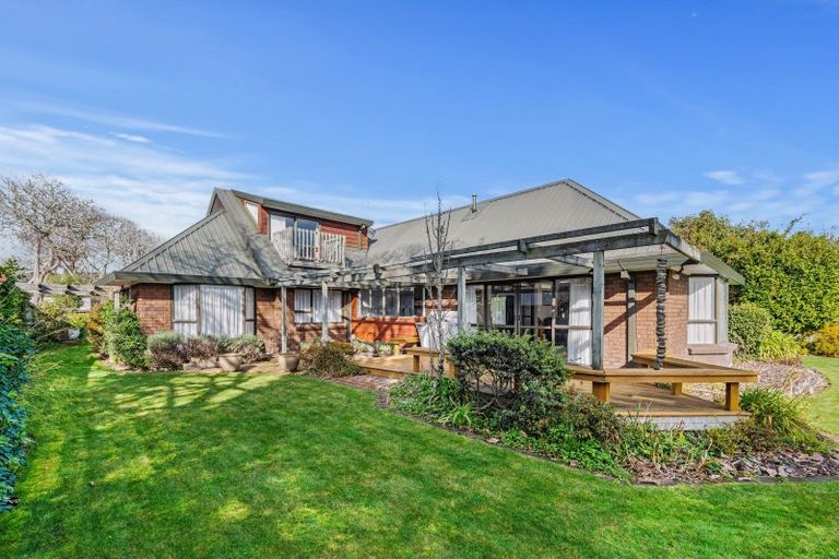 Photo of property in 16 Orchard Place, Lynmore, Rotorua, 3010