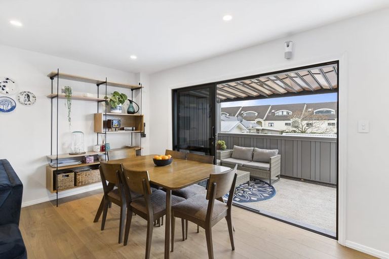 Photo of property in 4 Otahuri Crescent, Greenlane, Auckland, 1051