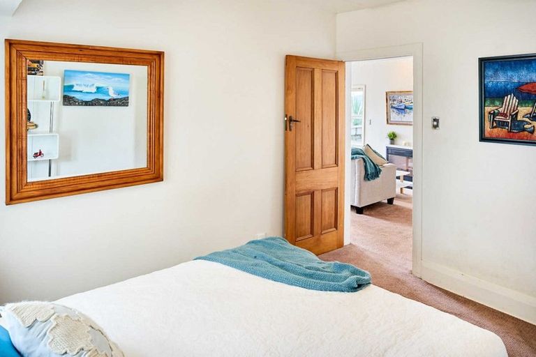 Photo of property in 67 Muritai Road, Eastbourne, Lower Hutt, 5013