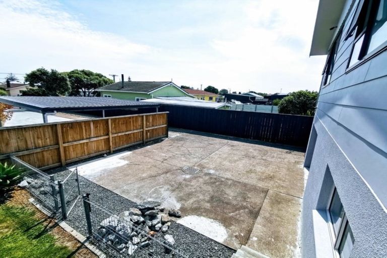 Photo of property in 10a Karaka Street, Castlecliff, Whanganui, 4501