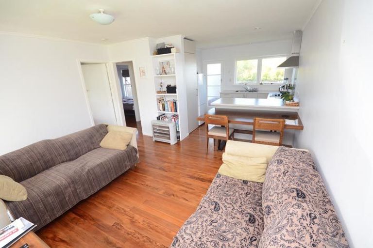 Photo of property in 4/13 Creamer Avenue, Belmont, Auckland, 0622