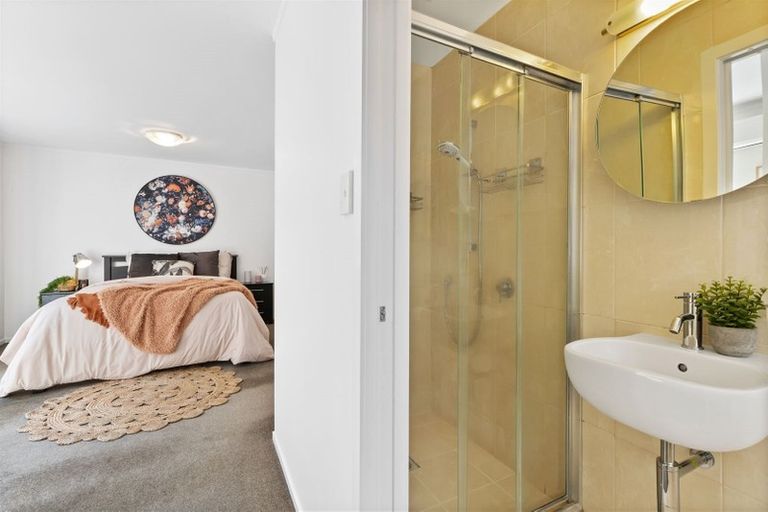 Photo of property in 2/10 Prospect Terrace, Milford, Auckland, 0620